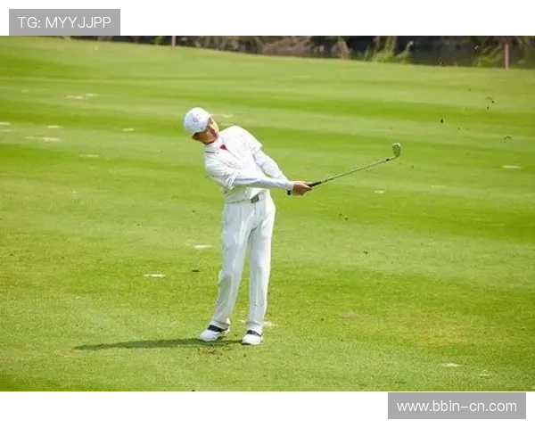 高尔夫公开赛赛后焦点人物深度点评揭示竞技亮点与未来走势分析